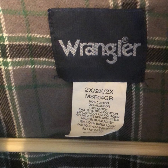 Wrangler quilt lined Pearl snap never worn - Picture 2 of 4